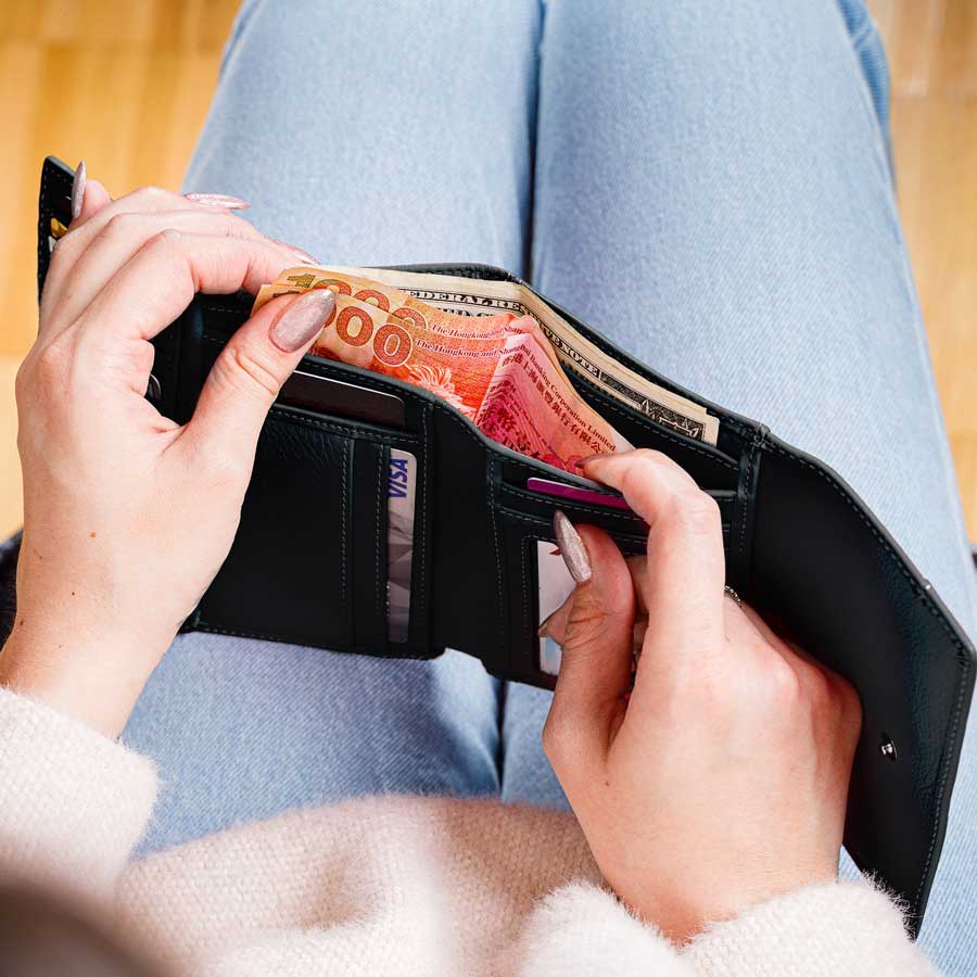RFID Blocking Women's Leather Trifold Wallet – photo 12